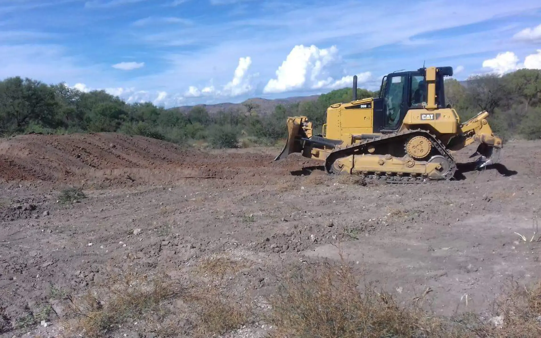 Se trabaja en la construcción de un relleno sanitario en la comunidad Francisco Primo de Verdad (RR)